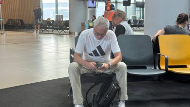 Fenerbahçe ile yollarını ayıran Portekizli teknik direktör Jose Mourinho, İstanbul Havalimanı’ndan Portekiz’e hareket etti.