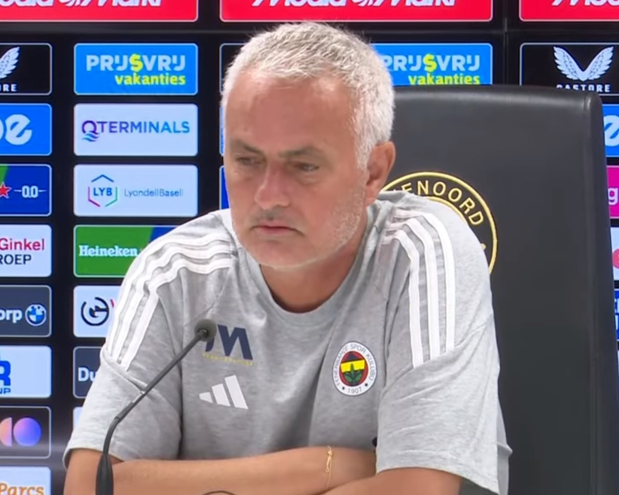 Fenerbahçe Teknik Direktörü Jose Mourinho yarın oynanacak Feyenoord maçında şanslarının yüzde 50 olduğunu açıkladı