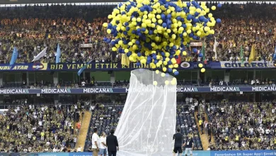 Fenerbahçe, kanser nedeniyle hayatını kaybeden taraftarı Duygu Özdin’in son isteğini yerine getirdi ve Kadıköy'de 1907 balonu gökyüzüne bıraktı.