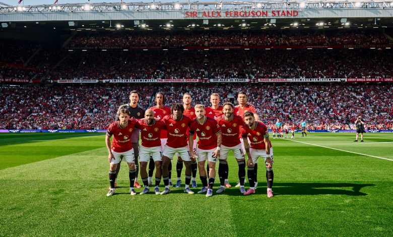 İngiltere Premier Lig'de Arsenal, Manchester United'ı deplasmanda 1-0 yenerken gol öncesi kaleci Altay Bayındır'a yapılan faul dikkat çekti