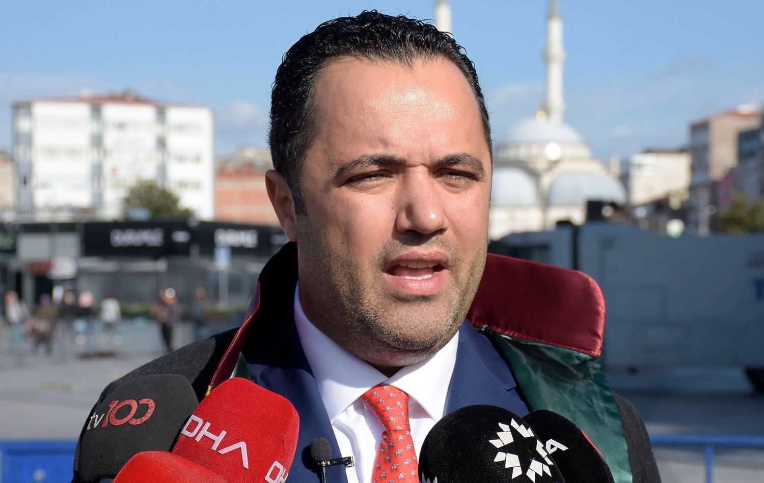 İstanbul Cumhuriyet Başsavcılığı'nın yürüttüğü iki ayrı soruşturma kapsamında gözaltına alınan avukat Rezan Epözdemir tutuklandı.