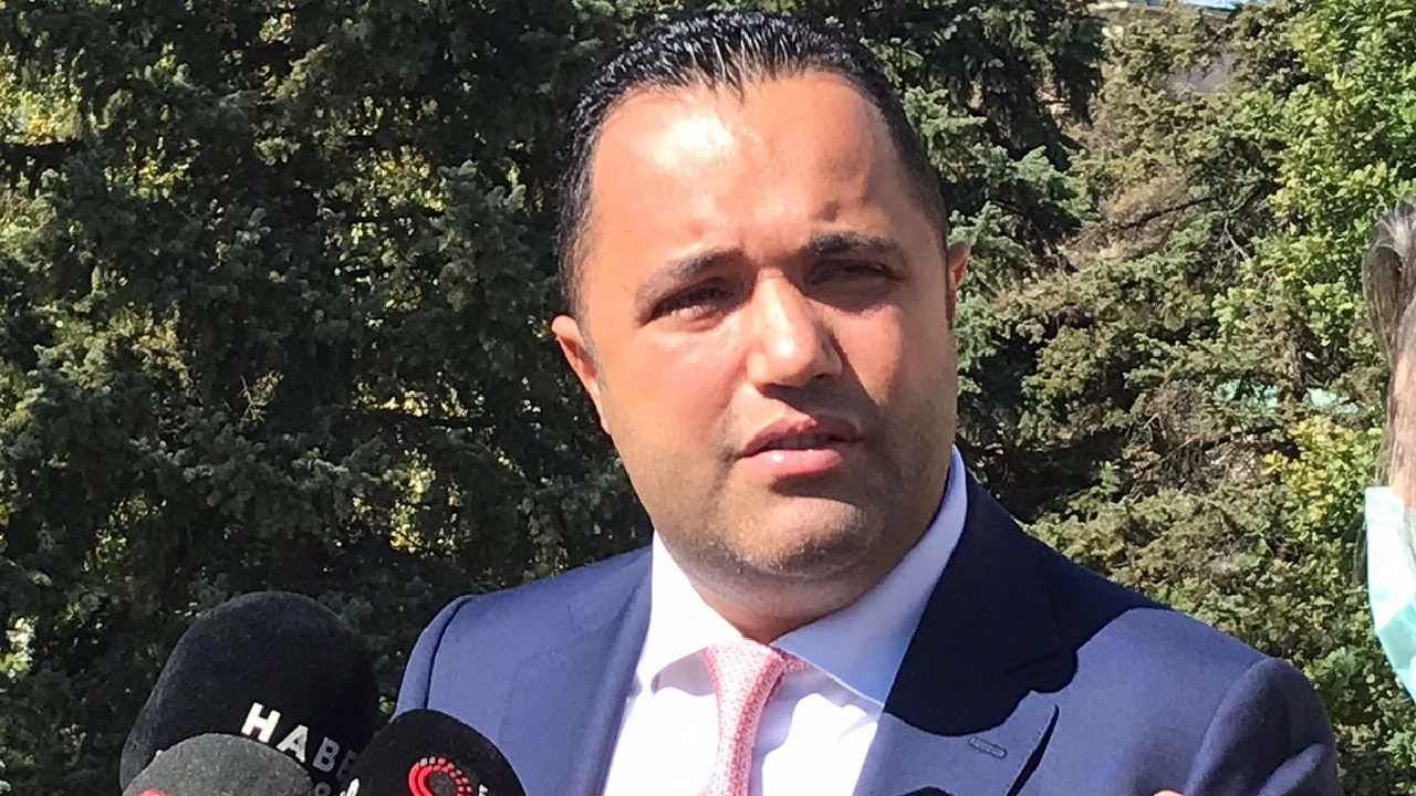 Ünlü davaların avukatı Rezan Epözdemir, İstanbul Cumhuriyet Başsavcılığı’nın talimatıyla bu sabah evinde gözaltına alındı.