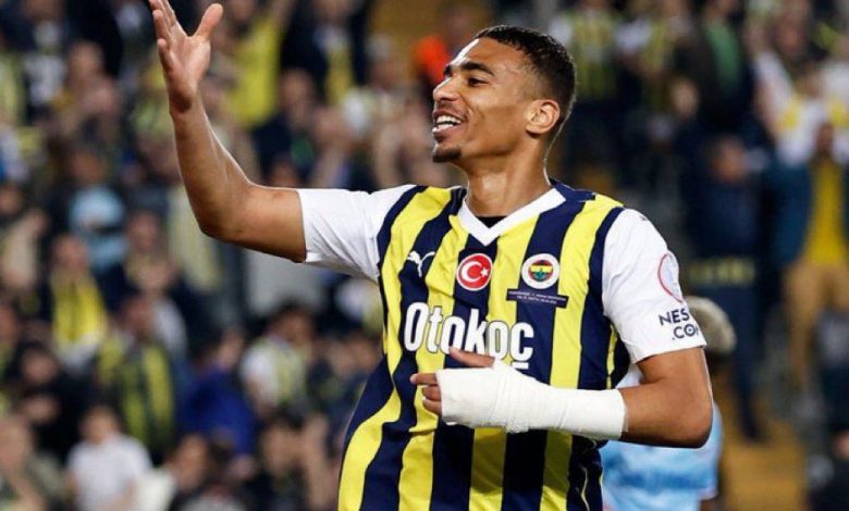 Fenerbahçe'nin 31 yaşında savunmacısı Alexander Djiku, 2.5 milyon Euro bonservis bedeliyle Spartak Moskova'ya transfer oldu