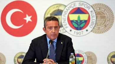 Fenerbahçe Başkanı Ali Koç, kongre üyelerine, 'Hoca yerli mi, yabancı mı olsun?' diye oylama yaptırdı