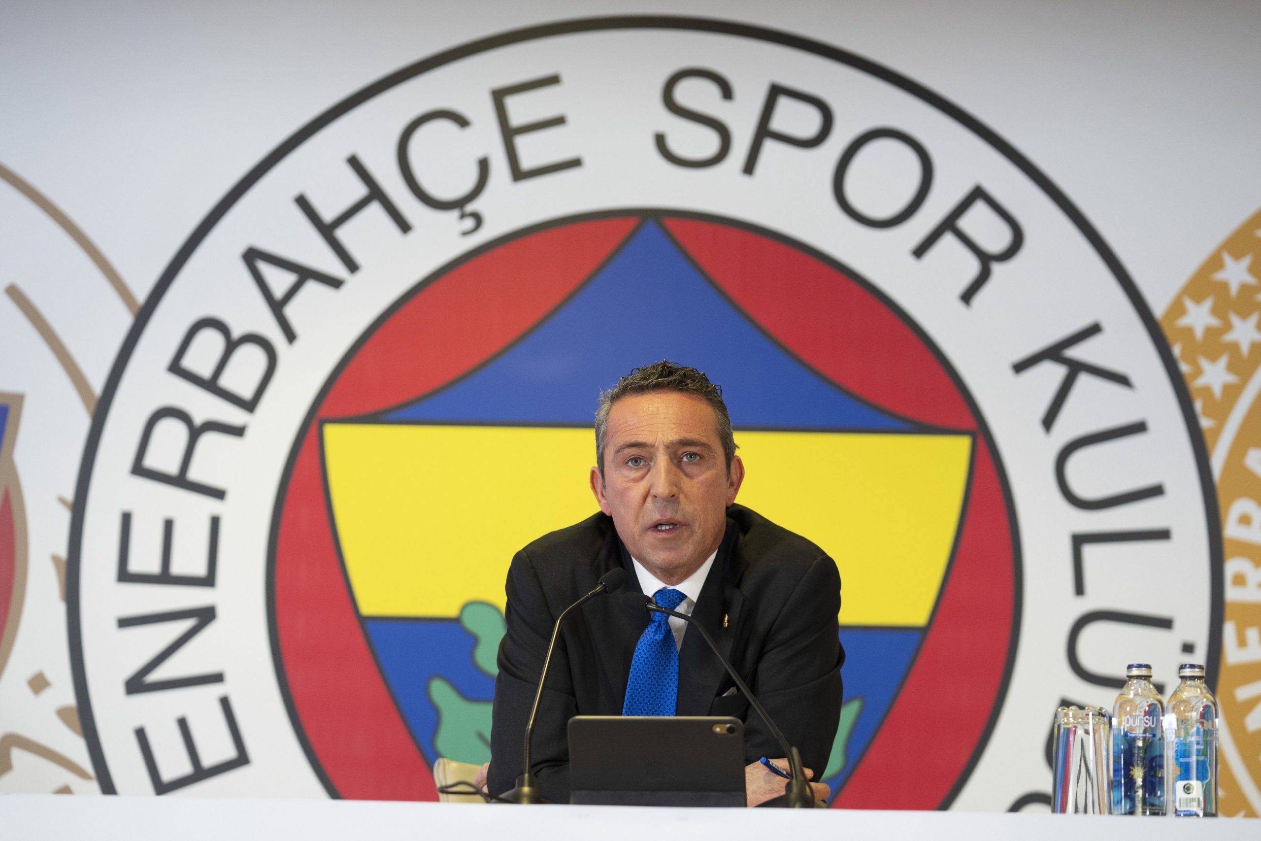 Ali Koç: Bizim dönemimizde en az 2 şampiyonluğumuz çalındı. Dzeko'nun lafı çok önemli, 'Biz 102 puan alsak bile şampiyon olamazdık'