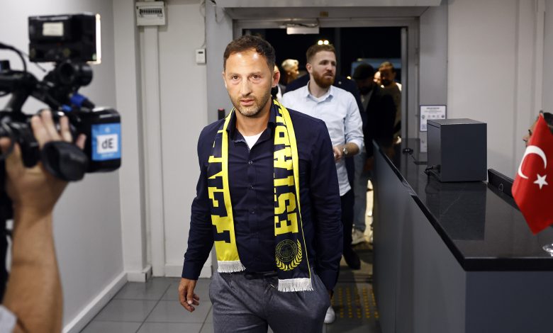 Fenerbahçe’nin yeni teknik direktörü Domenico Tedesco, Türkiye’deki ilk röportajını kulüp televizyonuna verdi.