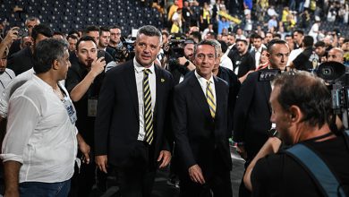 Fenerbahçe’de başkanlık koltuğuna Sadettin Saran oturdu. Tarihi seçim sonrası gazeteci Erdem Atay’ın sert sözleri gündem oldu.