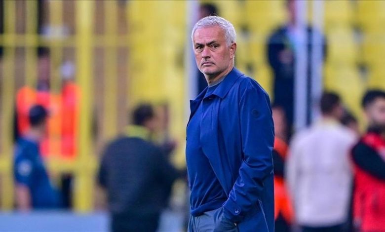 Gazeteci Ferudun Niğdelioğlu, Jose Mourinho’nun Fenerbahçe’den ayrılığına dair gündem yaratacak bir iddia ortaya attı.