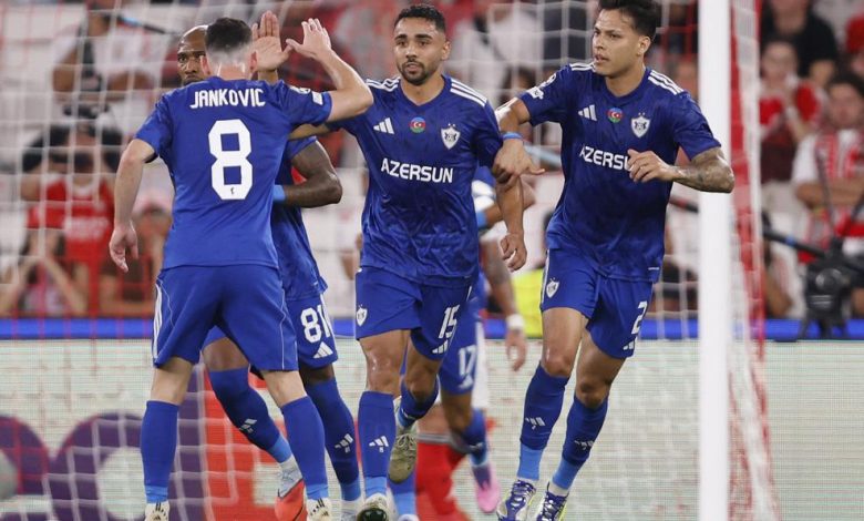 Azerbaycan temsilcisi Karabağ, Fenerbahçe'nin ön elemede elendiği Benfica'yı Şampiyonlar Ligi'nde deplasmanda yendi