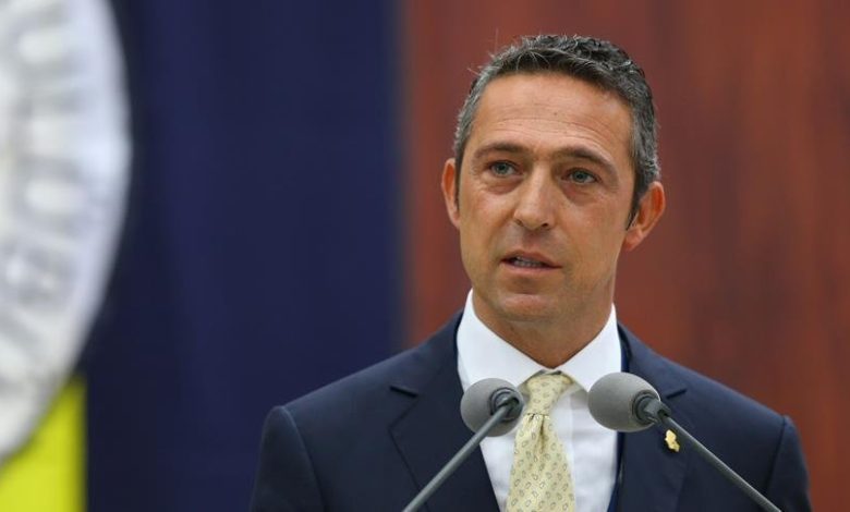 Fenerbahçe Başkanı Ali Koç, 2-2 biten Alanyaspor karşılaşmasının ardından hakemlerin seçimlerine müdahale ettiğini öne sürdü