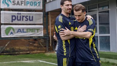 Fenerbahçe'de takım arkadaşlarıyla tanışan Kerem Aktürkoğlu'na en büyük ilgiyi, Galatasaray'da iken tartıştığı Mert Hakan Yandaş gösterdi