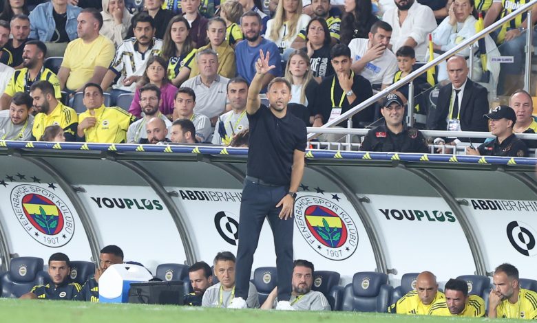 Fenerbahçe Teknik Direktörü Domenico Tedesco, Trabzonspor maçı ile ilgili olarak, "İlk yarıda 2-3 atmalıydık" değerlendirmesini yaptı