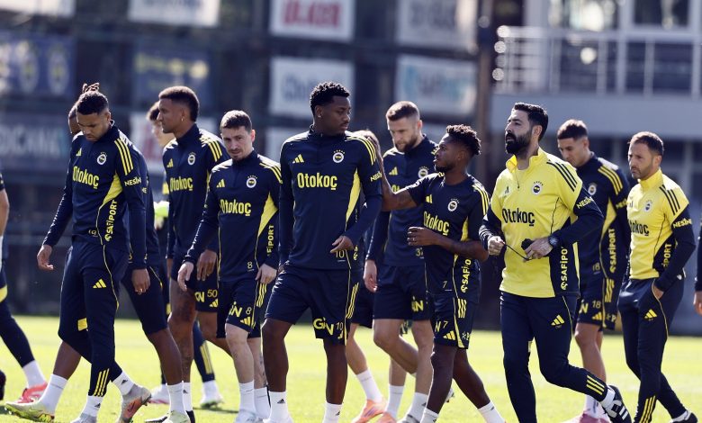 En son 27 Ağustos’ta Fenerbahçe forması giyen Jhon Duran, sakatlığını atlatmasının ardından takımla birlikte çalışmalara başladı