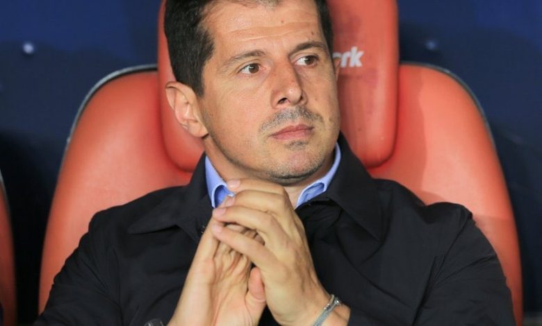 Fenerbahçe için adı geçen teknik direktör Emre Belözoğlu, Antalyaspor'daki görevinden istifa etti