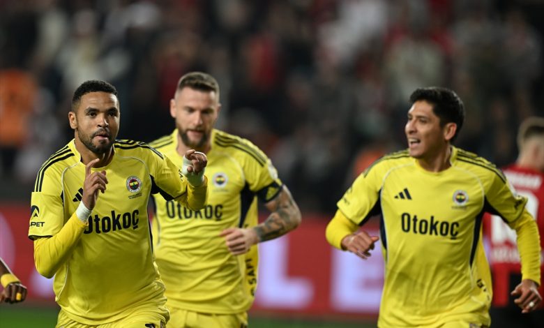 Trendyol Süper Lig’de Fenerbahçe, 7 maçtır kaybetmeyen Gaziantep FK’yı deplasmanda yenerek Beşiktaş derbisine “Hazırım” mesajını verdi