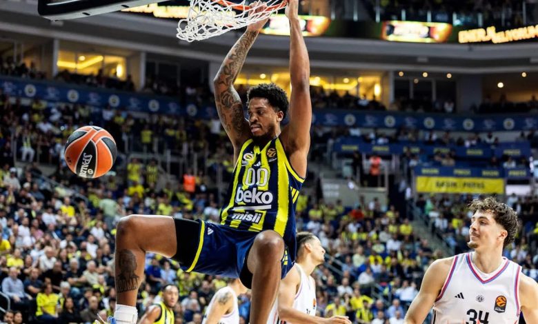 Fenerbahçe Beko, son şampiyonu olduğu EuroLeague'deki ilk karşılaşmasında Fransa'dan Paris Basketball'u devirdi