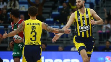 Türkiye Sigorta Basketbol Süper Ligi'nde Fenerbahçe Beko, Karşıyaka'yı rahat yenerek üçüncü maçında ikinci galibiyetini aldı