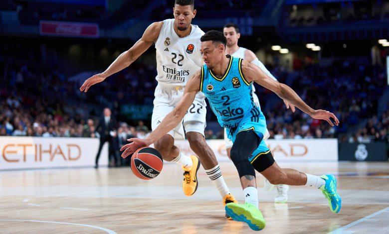 Fenerbahçe Beko, EuroLeague 8. hafta mücadelesinde deplasmanda karşılaştığı Real Madrid’e 84-58 yenildi.