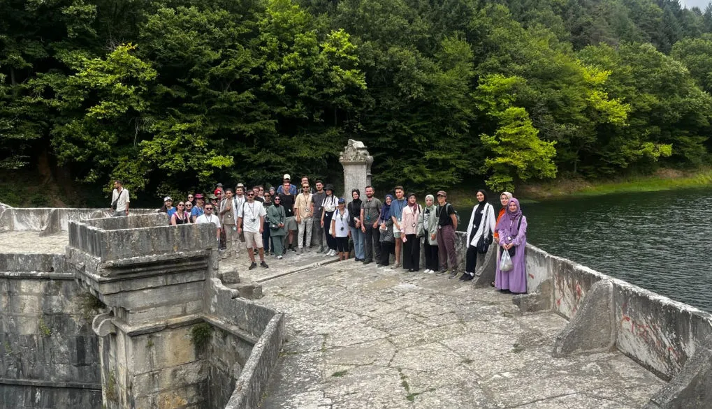 İBB gençleri şehrin tarihi, kültürü ve doğasıyla buluşturduğu “Gezi İstanbul” projesinde yeni dönem kayıtları başladı.