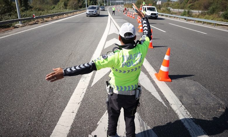 Cumhuriyet’in 102. yılı kutlamaları nedeniyle İstanbul’da 29 Ekim Çarşamba günü sabah saatlerinden itibaren bazı yollar trafiğe kapatılacak.