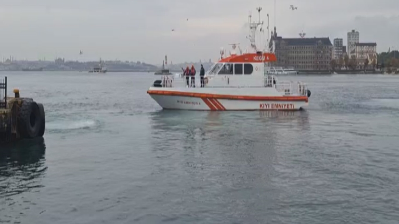 İstanbul Kadıköy Rıhtım İskelesi yakınlarında sabah saatlerinde yürek burkan bir olay yaşandı.