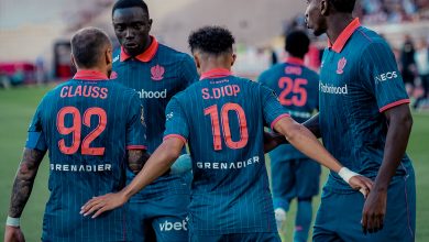 Fenerbahçe'nin UEFA Avrupa Ligi'nde 2-1 mağlup ettiği Nice, 34. dakikada 10 kişi kaldığı Monaco deplasmanında berabere kaldı