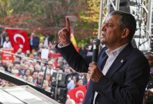 CHP Genel Başkanı Özgür Özel, Brüksel’de düzenlenen “Millet İradesine Sahip Çıkıyor” mitinginde Avrupa’daki Türk gençlerine seslenerek siyasete katılma çağrısı yaptı.