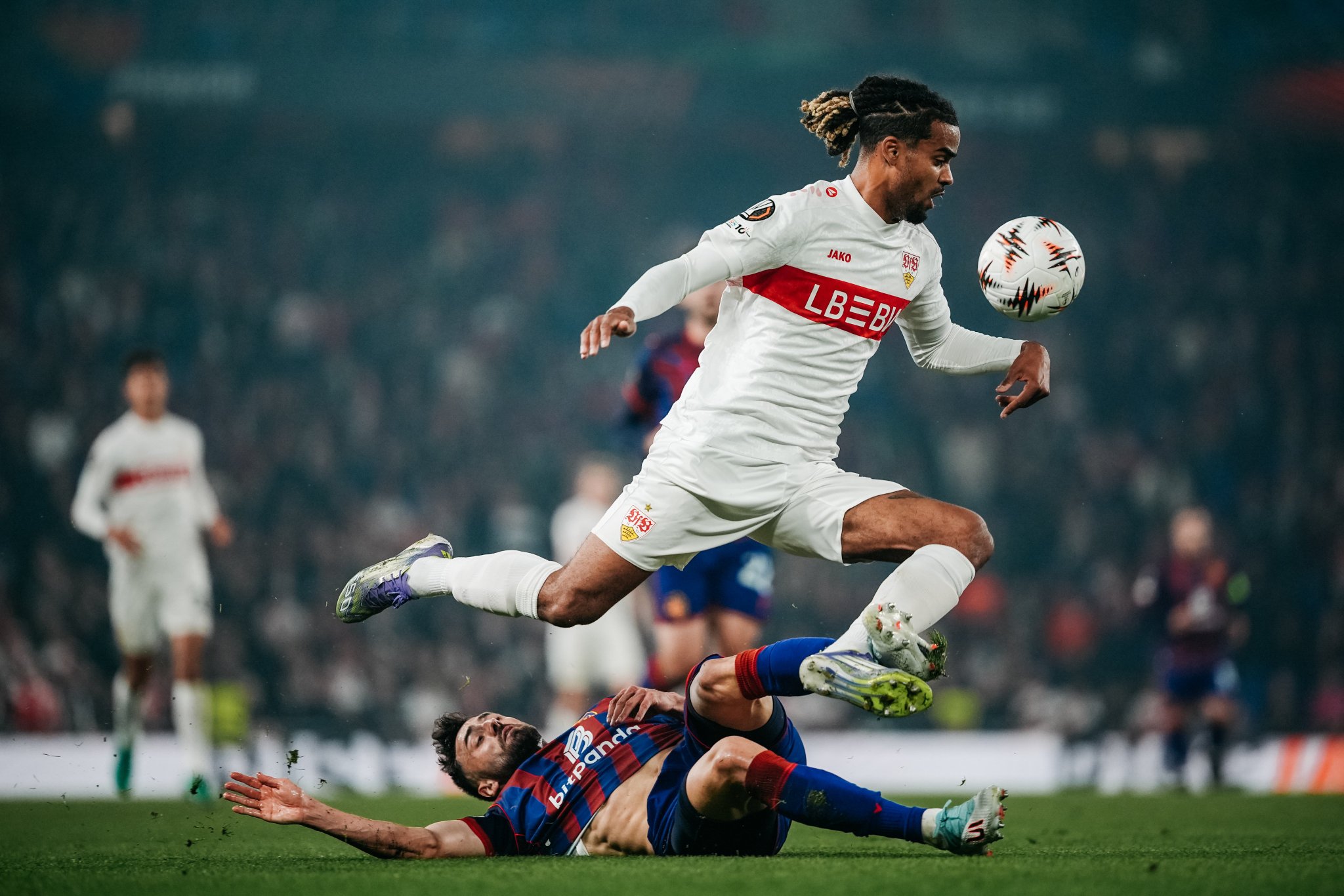 Fenerbahçe'nin UEFA Avrupa Ligi'nde 23 Ekim'de ağırlayacağı Stuttgart, Basel deplasmanında 2-0 mağlup oldu