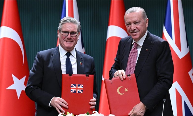 Görüşmede savunma, ekonomi ve bölgesel konular masaya yatırılırken, iki ülke arasında 44 adet Eurofighter Typhoon için anlaşma sağlandı.