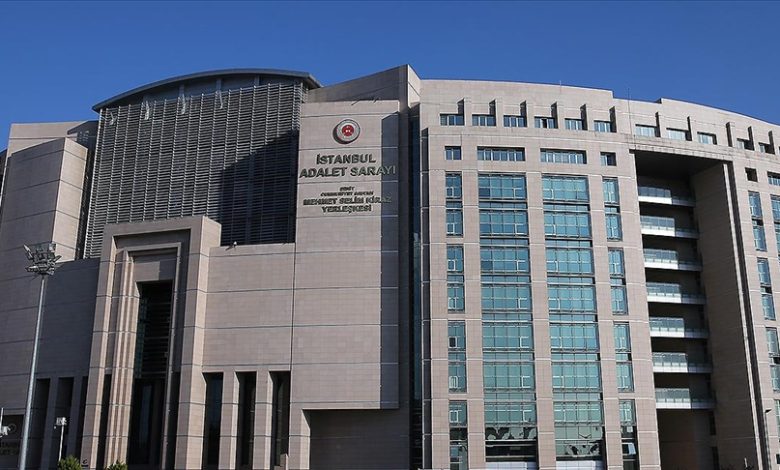 İstanbul Cumhuriyet Başsavcılığı’nın yürüttüğü soruşturma kapsamında, aralarında İrem Derici, Hadise, Simge Sağın, Berrak Tüzünataç, Kubilay Aka, Demet Evgar, Özge Özpirinçci, Mert Yazıcıoğlu, Ziynet Sali ve Birce Akalay’ın da bulunduğu 19 kişi gözaltına alındı.
