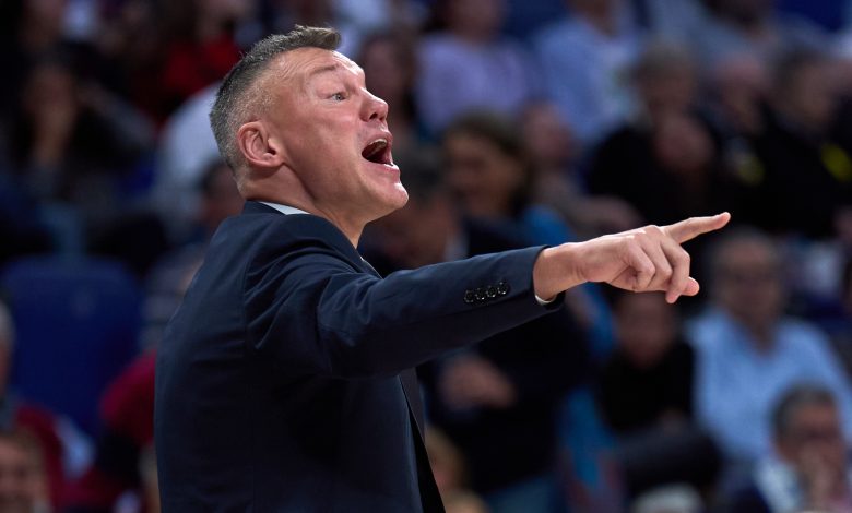 EuroLeague'de art arda Valencia ve Real Madrid'e deplasmanda yenilen Fenerbahçe Beko, Basketbol Süper Ligi'nde Mersin Spor deplasmanında kazandı