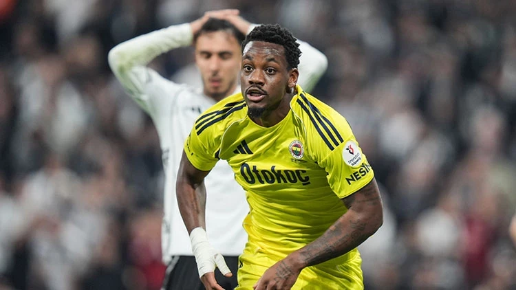 Fenerbahçe’ye Beşiktaş karşısında galibiyeti getiren golü atan Jhon Duran, “Uzun bir sakatlık sürecinden sonra geri dönmek benim için çok önemliydi.