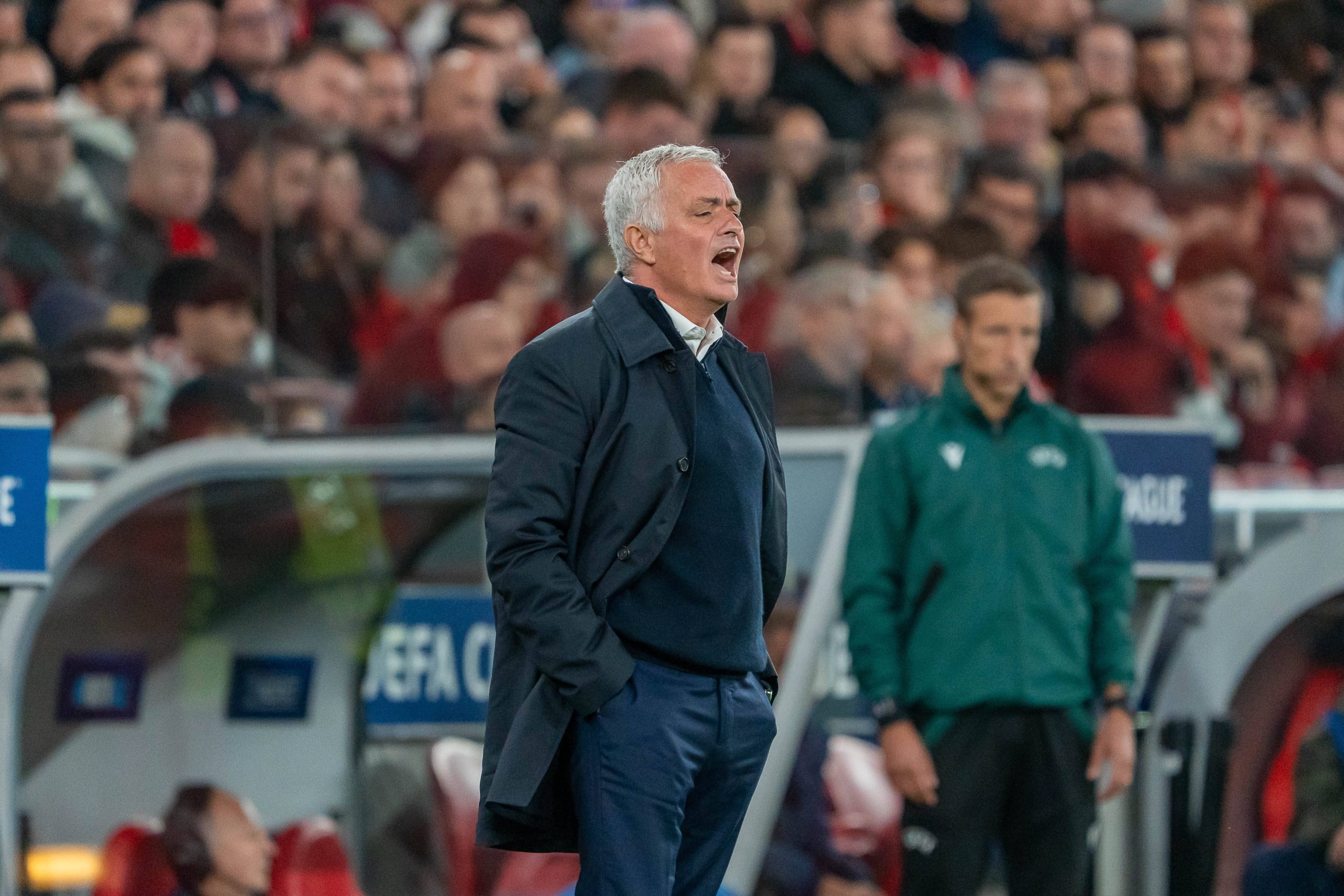 Fenerbahçe’den ayrılıp Benfica’ya gittiğinde “Kendi seviyeme döndüm” diyen Jose Mourinho, Şampiyonlar Ligi’nde 3’te 0 çekti