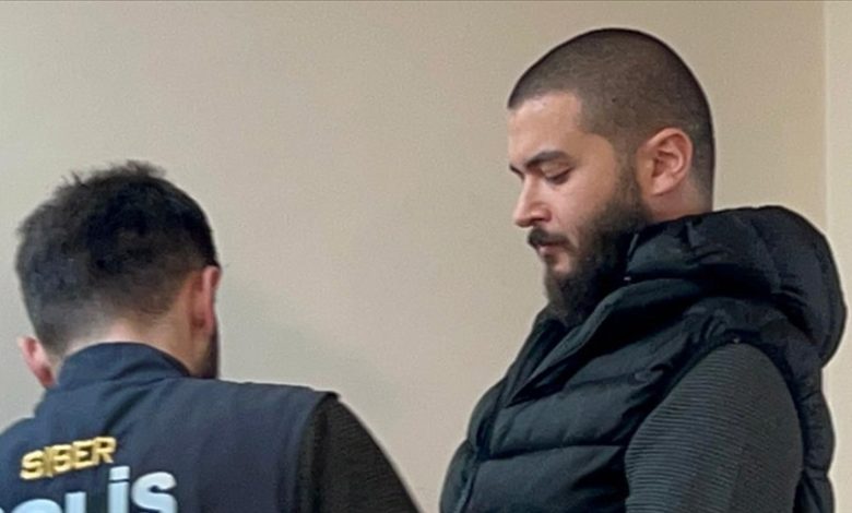 Thodex üzerinden binlerce kişiyi dolandırdığı suçlamasıyla tutuklu bulunan Faruk Fatih Özer, Tekirdağ F Tipi Cezaevi’ndeki hücresinde asılı halde ölü bulundu.