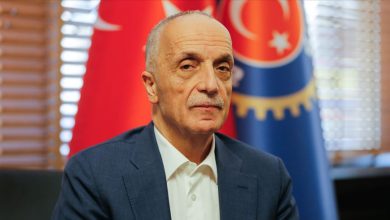 TÜRK-İŞ Genel Başkanı Ergün Atalay, yönetmelik değişikliği yapılmadığı sürece Asgari Ücret Tespit Komisyonu toplantılarına katılmayacaklarını açıkladı.