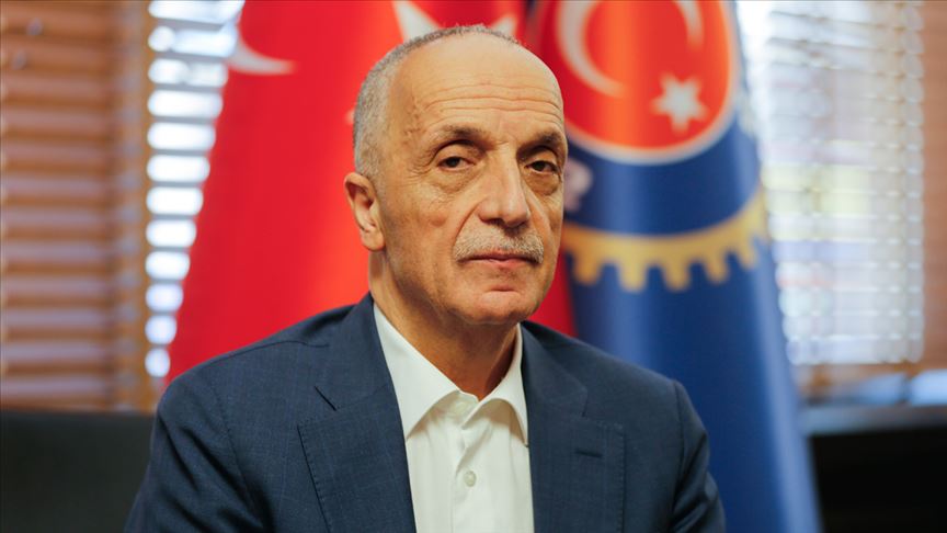 TÜRK-İŞ Genel Başkanı Ergün Atalay, yönetmelik değişikliği yapılmadığı sürece Asgari Ücret Tespit Komisyonu toplantılarına katılmayacaklarını açıkladı.