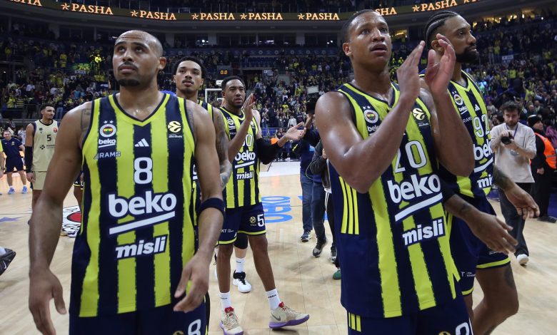 Türkiye Sigorta Basketbol Süper Ligi’nde son şampiyon Fenerbahçe Beko, Glint Manisa’yı yenerek 13 haftada 11. galibiyetini aldı
