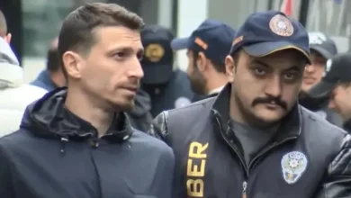 Tutuklu bulunan Fenerbahçe kaptanı Mert Hakan Yandaş’ın cep telefonunda yasa dışı sanal kumar oynandığına dair bulgular tespit edildi.