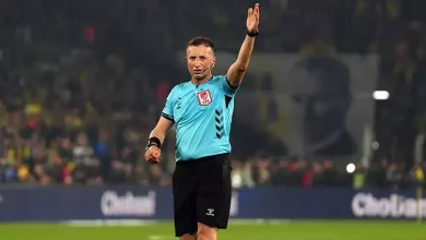 Süper Lig’in 14. haftasında oynanan Fenerbahçe–Galatasaray derbisinin 1-1 sona ermesinin ardından hakem Yasin Kol’un yönetimi yeniden gündeme oturdu.
