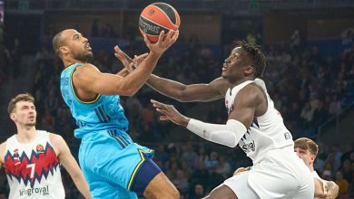 Fenerbahçe Beko, EuroLeague'de İspanyol temsilcisi Baskonia'ya deplasmanda kazanarak derbi öncesi moral buldu