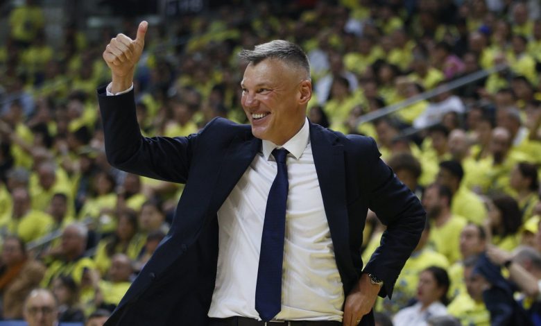 Türkiye Sigorta Basketbol Süper Ligi’nde Fenerbahçe Beko deplasmanda farklı yendiği Beşiktaş Gain’in 13 maçlık galibiyet serisine son verdi