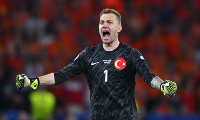 Fenerbahçe, Beşiktaş’ın kadro dışı bıraktığı Mert Günok’u renklerine bağlayarak tecrübeli yedek kaleci eksiğini kapatmış oldu