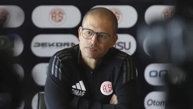 Fenerbahçe’nin unutulmaz futbolcusu Alex de Souza, Brezilya 2. Futbol Ligi takımlarından Athletic Club ile teknik direktörlük anlaşması yaptı.