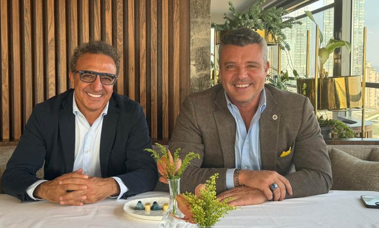 Fenerbahçe Kulübü, transfer sürecinde Chobani’nin kurucusu Hamdi Ulukaya’nın kulübe finansal destek verdiğini duyurdu.