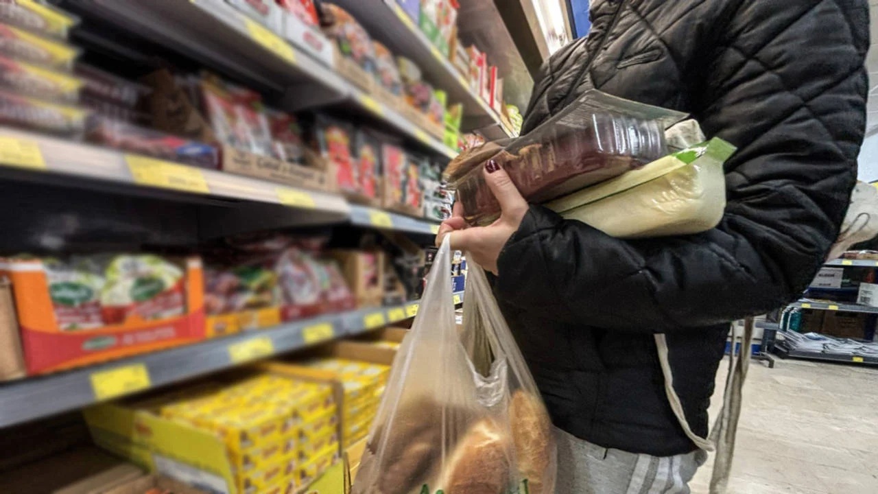 Ocak ayı enflasyon rakamlarıyla birlikte yıllık artış hızındaki düşüş dikkat çekerken, kiracılar ve ev sahiplerini ilgilendiren şubat ayı kira artış oranı da netleşti.