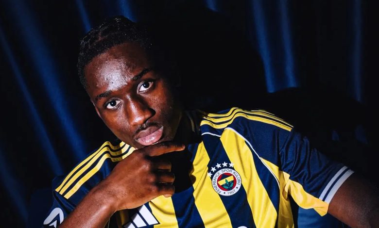 Fenerbahçe’nin ara transferde kadrosuna kattığı 19 yaşındaki Sidiki Cherif, kulüp tarihindeki Fransız oyuncular arasına adını yazdırdı.