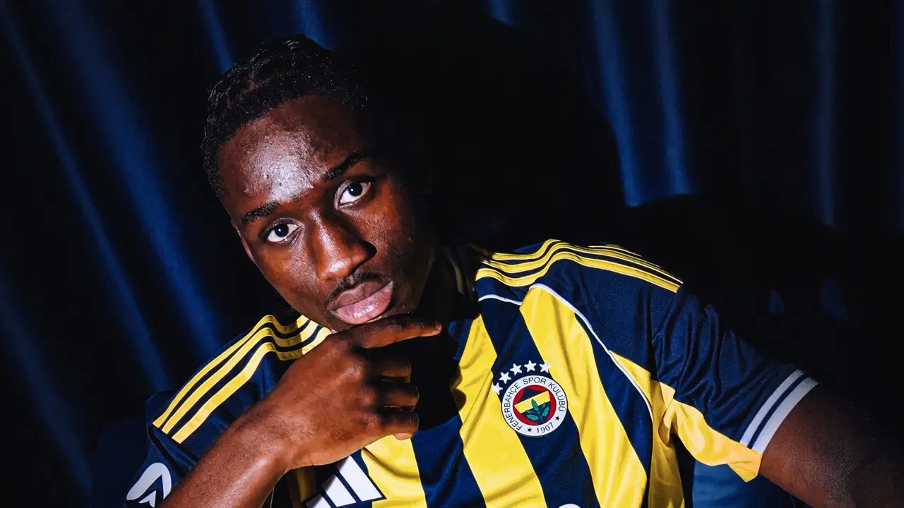 Fenerbahçe’nin ara transferde kadrosuna kattığı 19 yaşındaki Sidiki Cherif, kulüp tarihindeki Fransız oyuncular arasına adını yazdırdı.