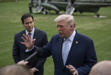 Trump’tan kafa karıştıran açıklama 3 ABD Başkanı Donald Trump, İran ile doğrudan görüşmeler yapıldığını açıklayarak anlaşmaya çok yakın olunduğunu söyledi.