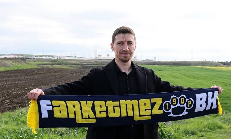 Tahliye edilen Fenerbahçeli futbolcu Mert Hakan Yandaş, cezaevi çıkışında yaptığı açıklamada ailesine kavuşmak ve kısa sürede takıma dönmek istediğini söyledi