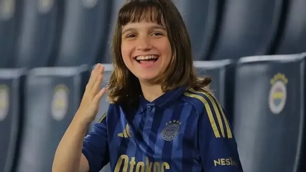 Fenerbahçe Başkan Adayı Aziz Yıldırım, seçim haftasına girilirken kızı Yaz Yıldırım’la ilgili dikkat çeken bir açıklama yaptı.